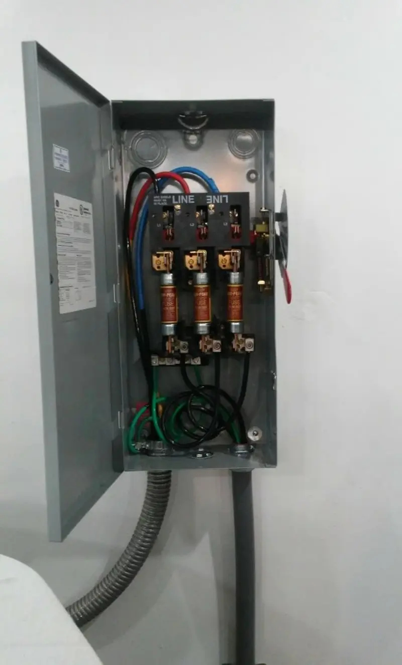 Three-phase disconnect switch installed for Smoke Detector Installation in Bandon